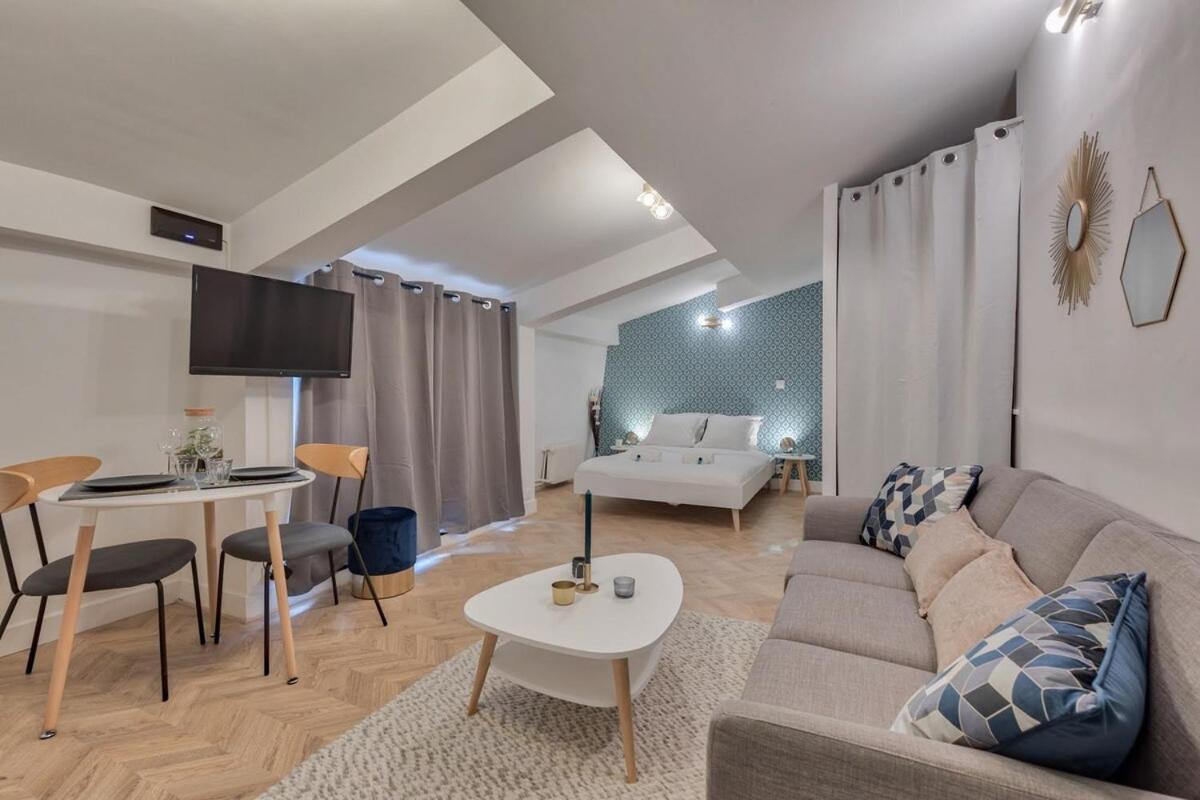 Appartement Rénové proche Arc Triomphe - 2P Paris Extérieur photo